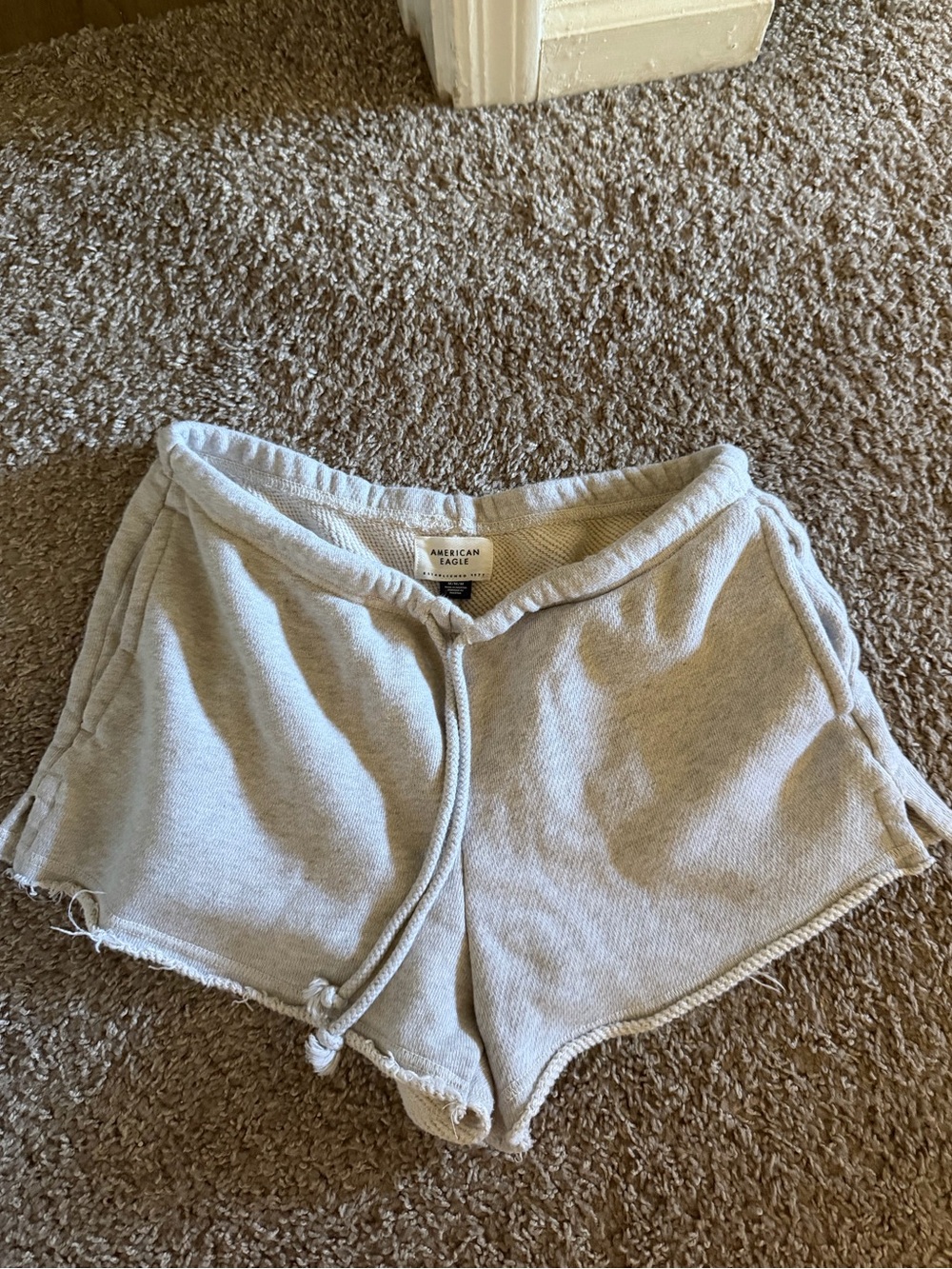 American Eagle Low Riss Shorts